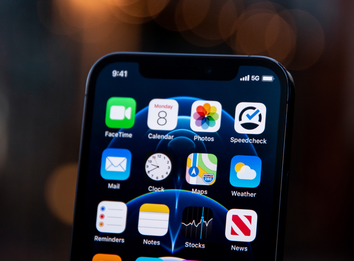 长岭苹果手机维修分享为什么 iPhone 12 在冬季会自动关机 